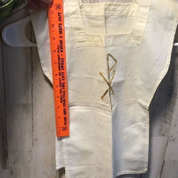 Vintage linen and gold altar, boy smock - Picture 5 of 5